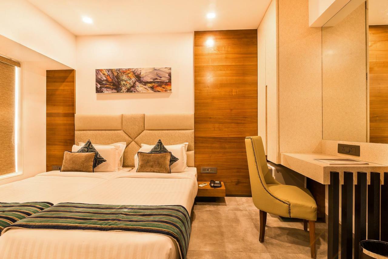 Hotel Wego Mumbai Exterior photo